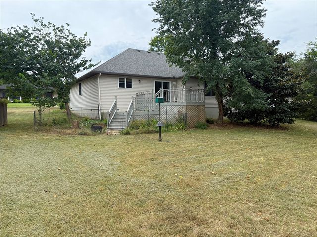 34 S Bandy Drive, Holiday Island, AR 72631