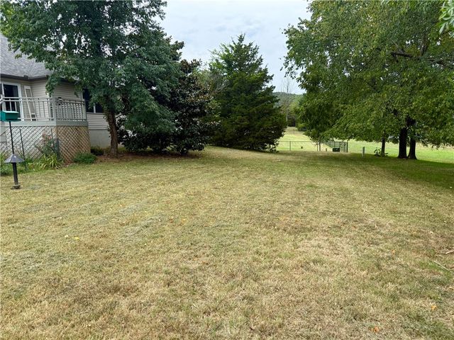 34 S Bandy Drive, Holiday Island, AR 72631