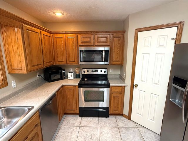 34 S Bandy Drive, Holiday Island, AR 72631