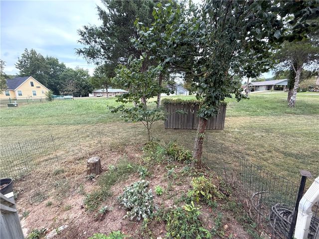 34 S Bandy Drive, Holiday Island, AR 72631
