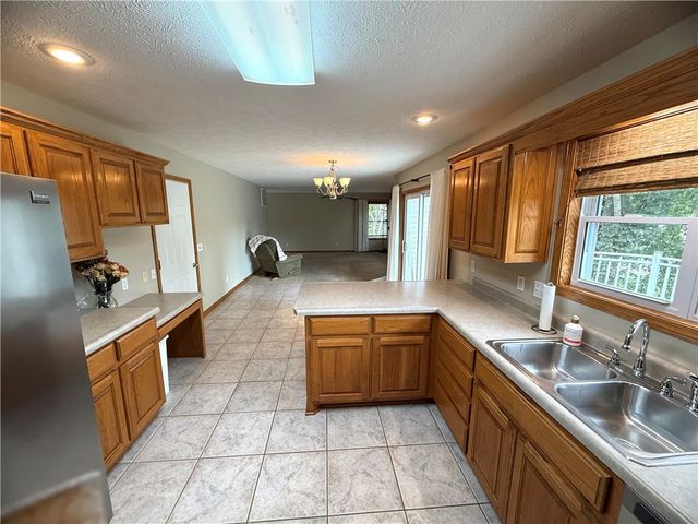 34 S Bandy Drive, Holiday Island, AR 72631