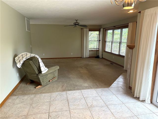 34 S Bandy Drive, Holiday Island, AR 72631