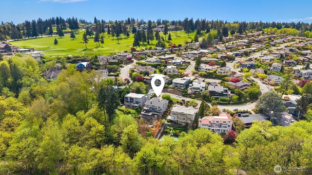 8530 54th Avenue NE, Seattle, WA 98115