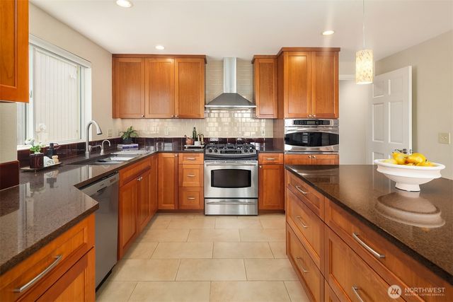 8530 54th Avenue NE, Seattle, WA 98115