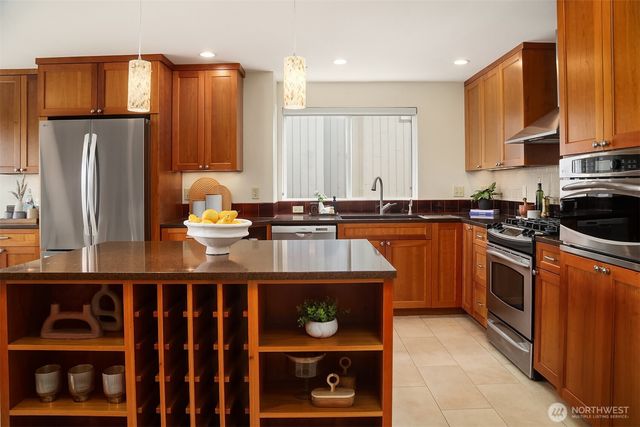 8530 54th Avenue NE, Seattle, WA 98115