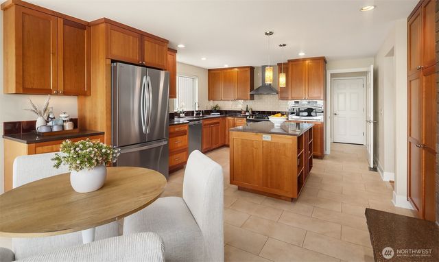 8530 54th Avenue NE, Seattle, WA 98115