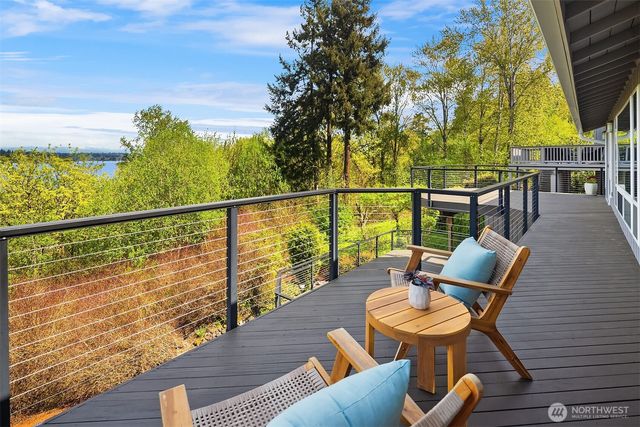 8530 54th Avenue NE, Seattle, WA 98115