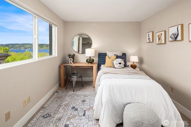 8530 54th Avenue NE, Seattle, WA 98115