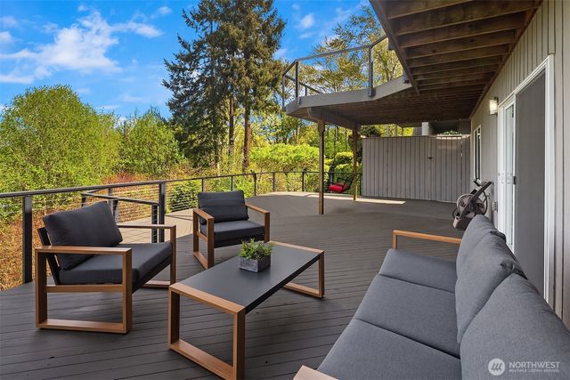 8530 54th Avenue NE, Seattle, WA 98115