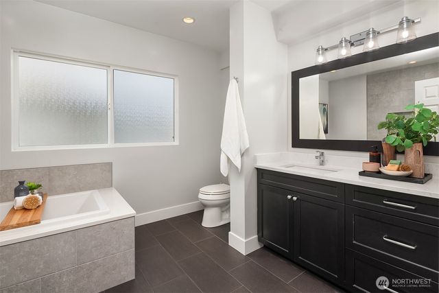 8530 54th Avenue NE, Seattle, WA 98115