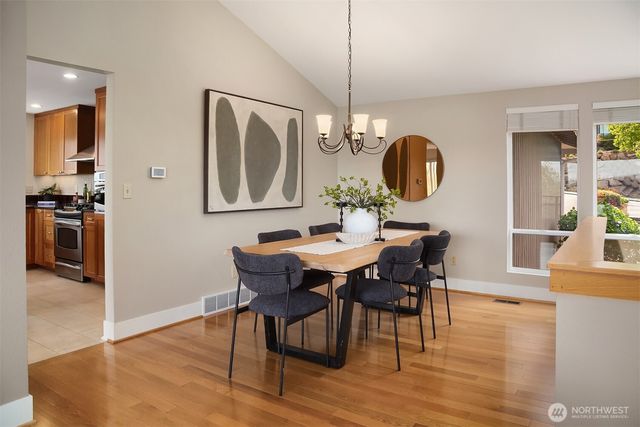 8530 54th Avenue NE, Seattle, WA 98115