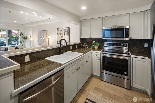 1519 NW 57th Street, Seattle, WA 98107