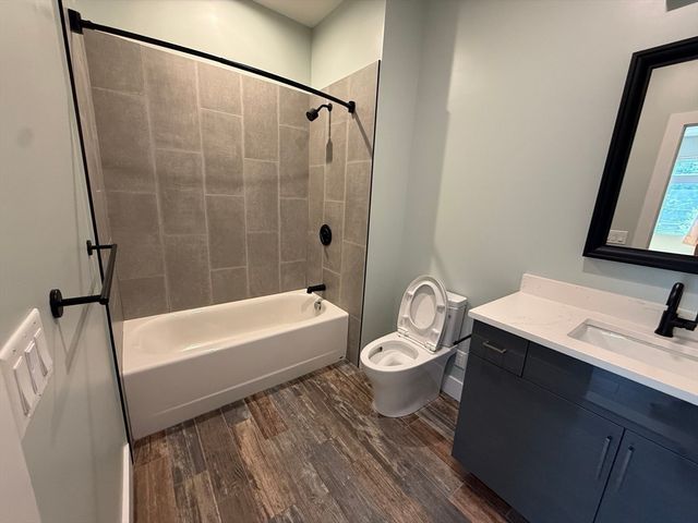 60 Cross St E 207, Somerville, MA 02145