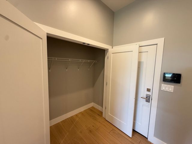 60 Cross St E 207, Somerville, MA 02145