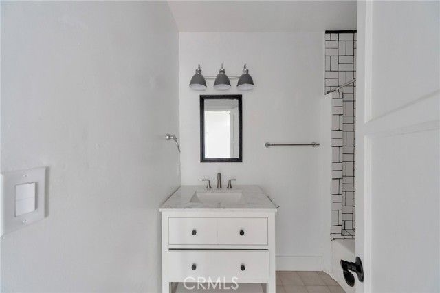 6153 Clybourn Avenue, North Hollywood (los Angeles), CA 91606