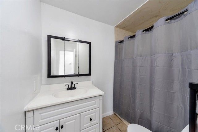 6153 Clybourn Avenue, North Hollywood (los Angeles), CA 91606