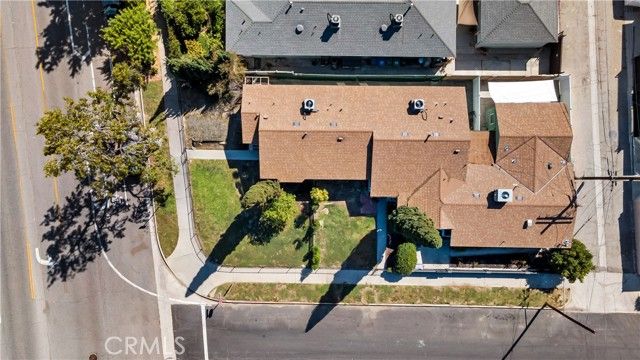 6153 Clybourn Avenue, North Hollywood (los Angeles), CA 91606
