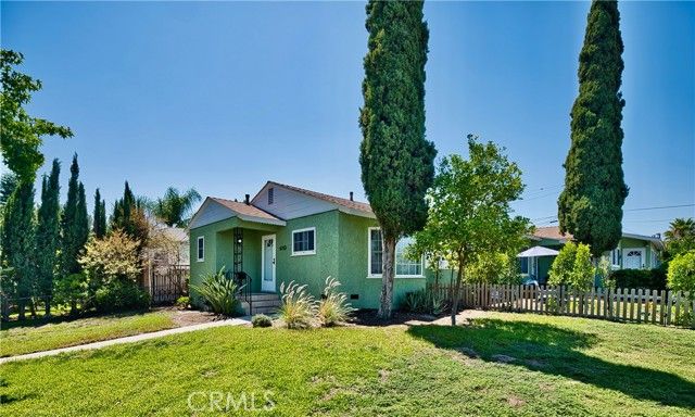 6153 Clybourn Avenue, North Hollywood (los Angeles), CA 91606