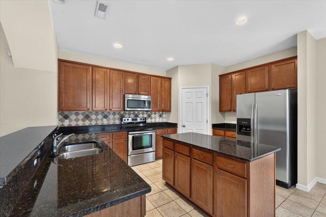 289 Oglethorpe Circle, Moncks Corner, SC 29461