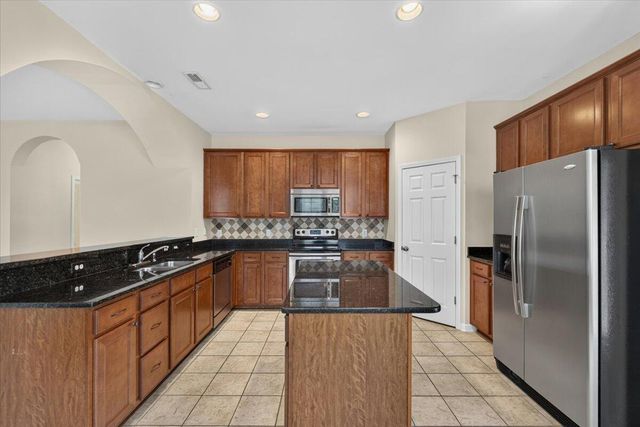 289 Oglethorpe Circle, Moncks Corner, SC 29461