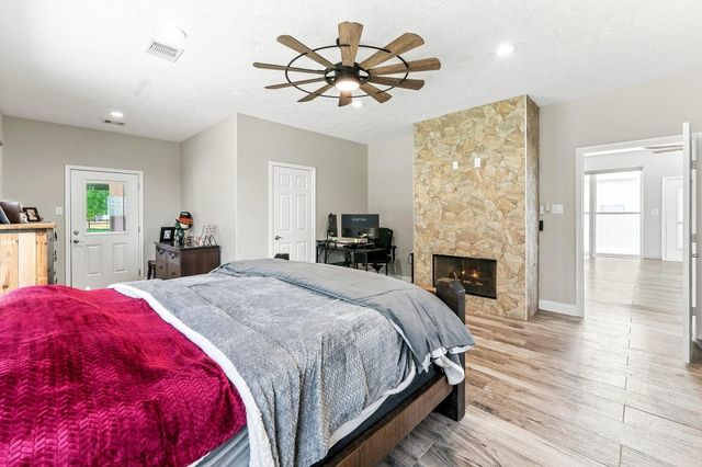 9010 Point Barrow Road, Beach City, TX 77523