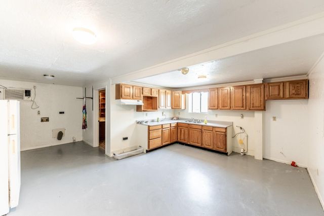 9010 Point Barrow Road, Beach City, TX 77523