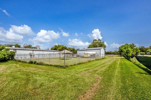 9010 Point Barrow Road, Beach City, TX 77523