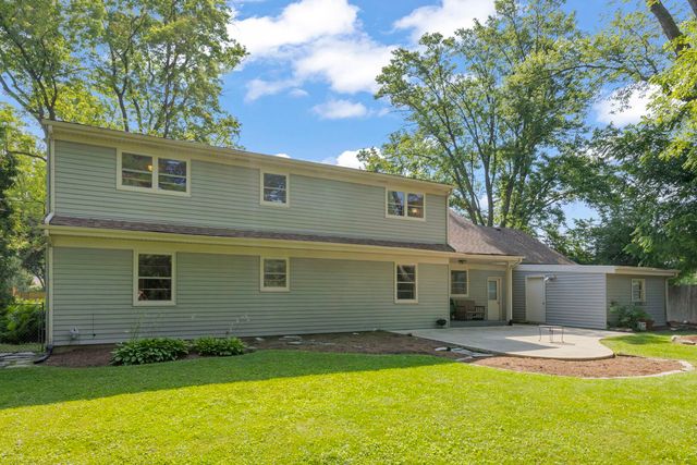 120 N Pine Street, Geneva, IL 60134