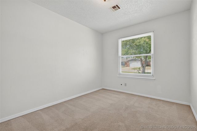 116 N Spruce Avenue, Bartlesville, OK 74006