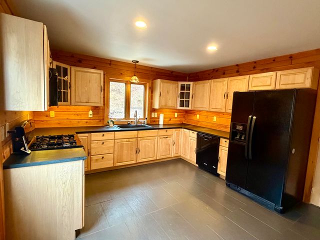 102 Strackville Road, Schuyler Falls, NY 12985