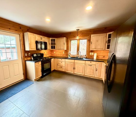 102 Strackville Road, Schuyler Falls, NY 12985