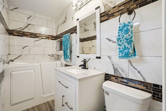 918 Colby Road, Waterloo, IA 50701