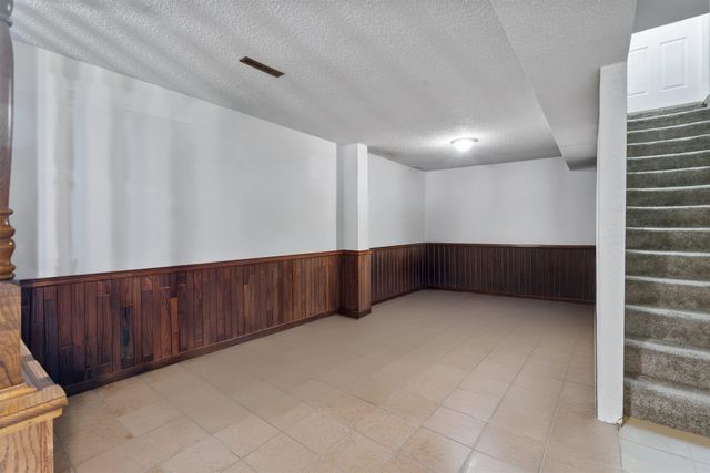 918 Colby Road, Waterloo, IA 50701