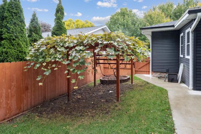 918 Colby Road, Waterloo, IA 50701