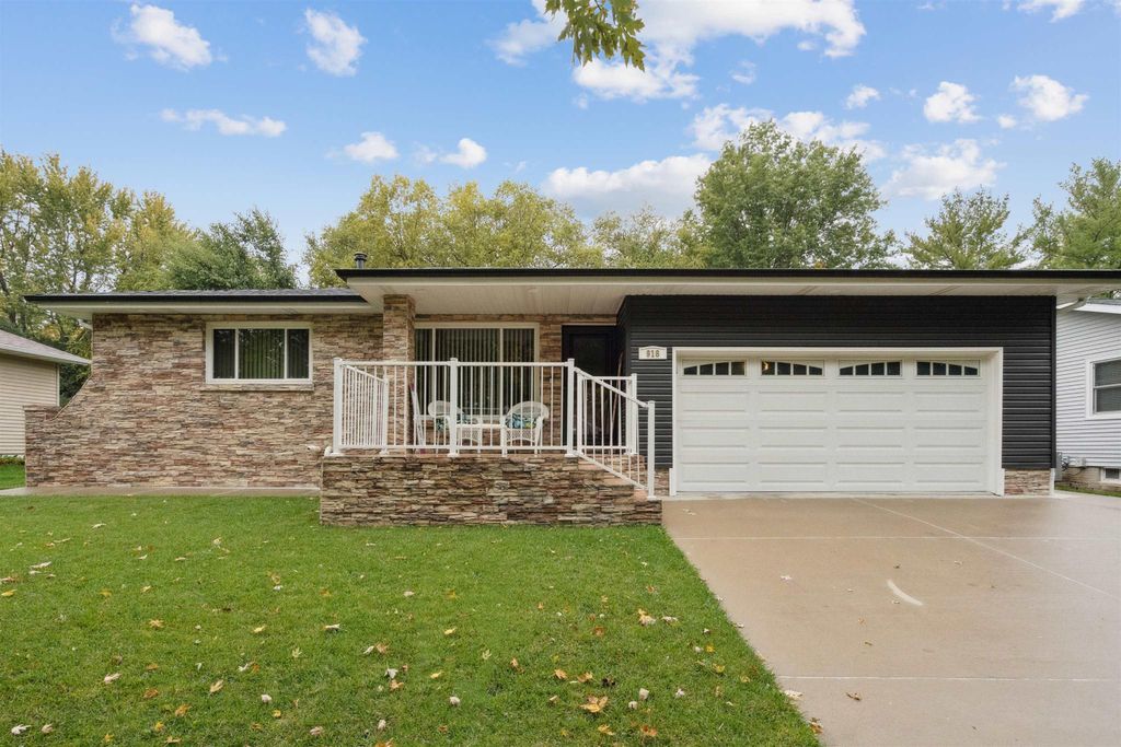 918 Colby Road, Waterloo, IA 50701