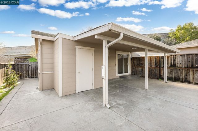 4820 Blum Rd, Martinez, CA 94553