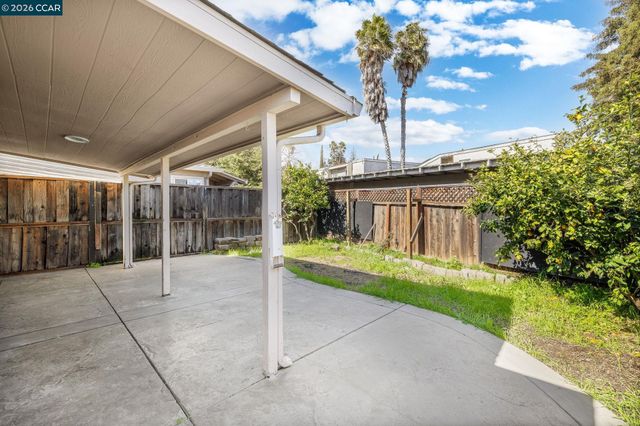 4820 Blum Rd, Martinez, CA 94553