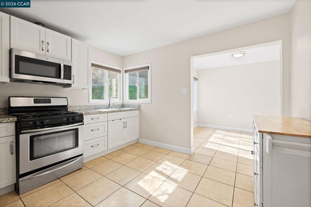 4820 Blum Rd, Martinez, CA 94553