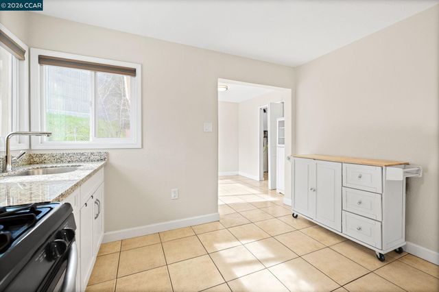 4820 Blum Rd, Martinez, CA 94553