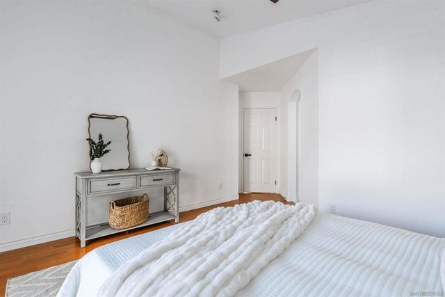 29747 Circle R Ct, Escondido, CA 92026