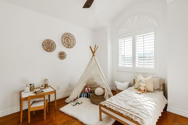 29747 Circle R Ct, Escondido, CA 92026