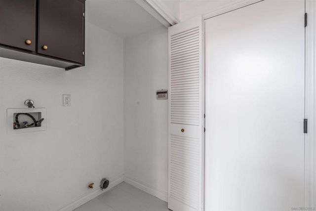 29747 Circle R Ct, Escondido, CA 92026