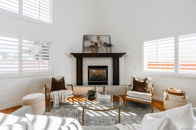 29747 Circle R Ct, Escondido, CA 92026