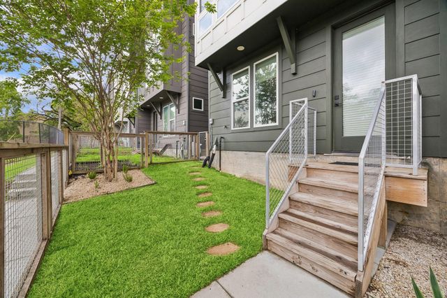 1308 Heslep Street C, Houston, TX 77009