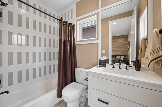 1308 Heslep Street C, Houston, TX 77009