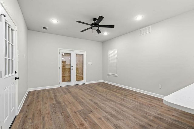 1372 S ORLEANS ST, Memphis, TN 38106