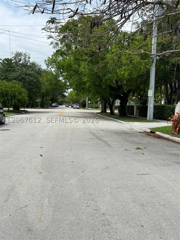 110 SW 30th Rd, Miami, FL 33129