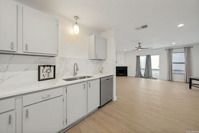 12915 Hunters Moon, San Antonio, TX 78249