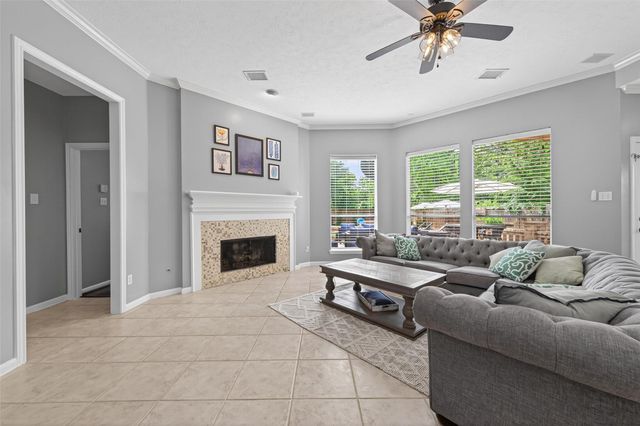 31 Sagamore Bend Place, The Woodlands, TX 77382