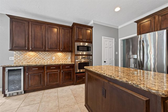 31 Sagamore Bend Place, The Woodlands, TX 77382